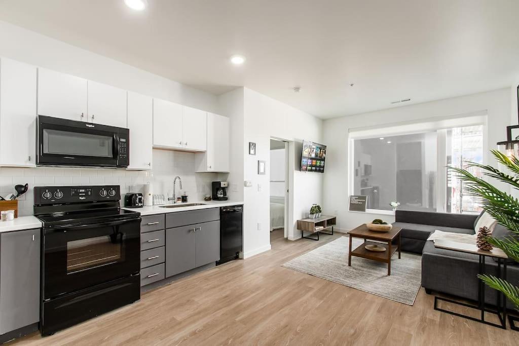 Brand New Gorgeous 1Br Apartment I Gym + Free Park Columbus Exterior photo